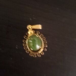 Vintage gold filled pendant
